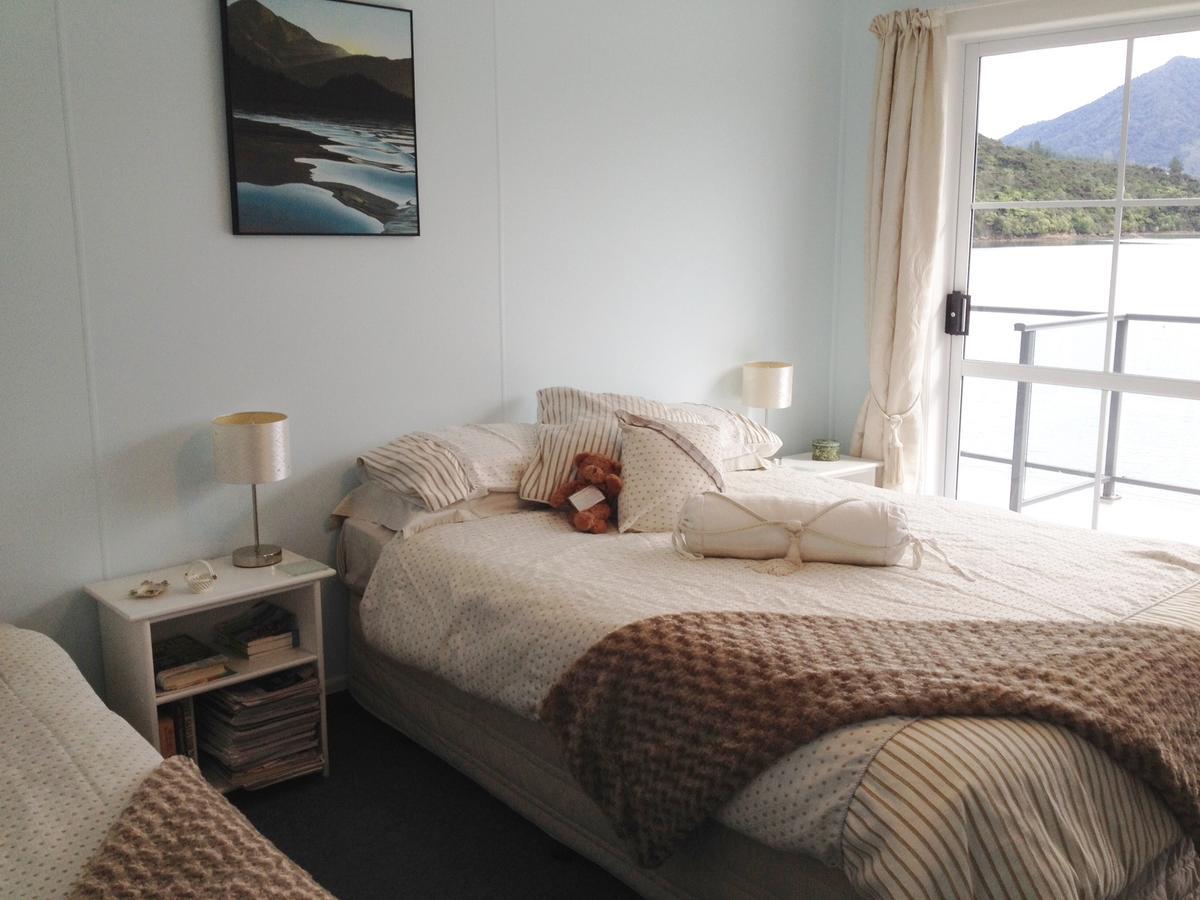 Te Mahia Bay Resort Lochmara Bay Rum bild